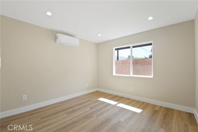 Building Photo - 10452 Casanes Ave