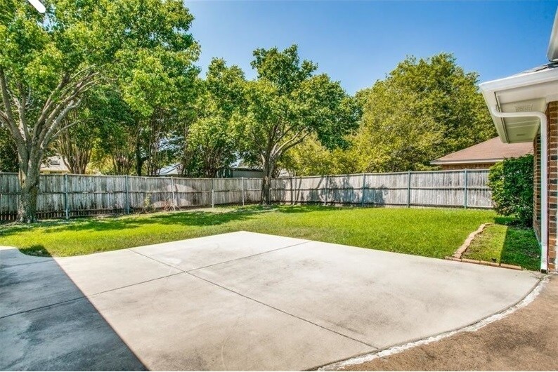 Building Photo - 224 Simmons Dr