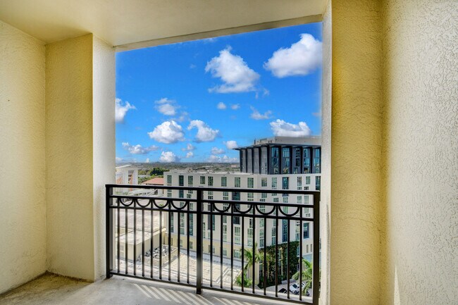 Building Photo - 550 Okeechobee Blvd