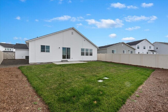 Building Photo - 2869 N Arroyo Vis Wy