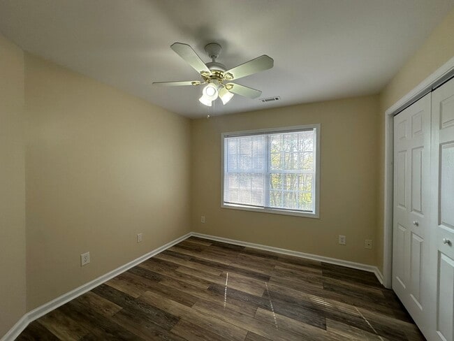 Building Photo - 204 Grandford Pl