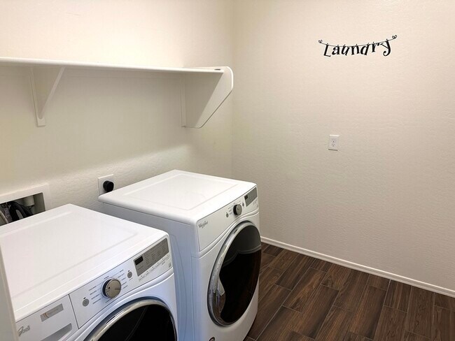 Building Photo - Stunning Elliot Groves home in Morrison Ranch. 4 bed+ 2 offices + loft