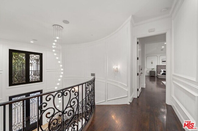 Building Photo - 4923 Amigo Ave