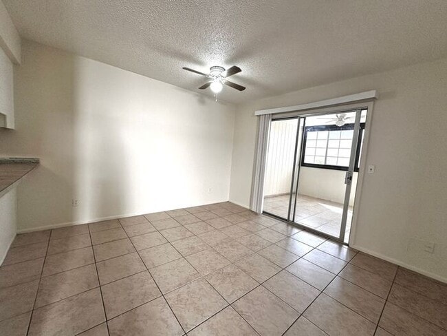 Building Photo - $500 Move In Special!2-bedroom, 1-bath apartment in Mesa, AZ