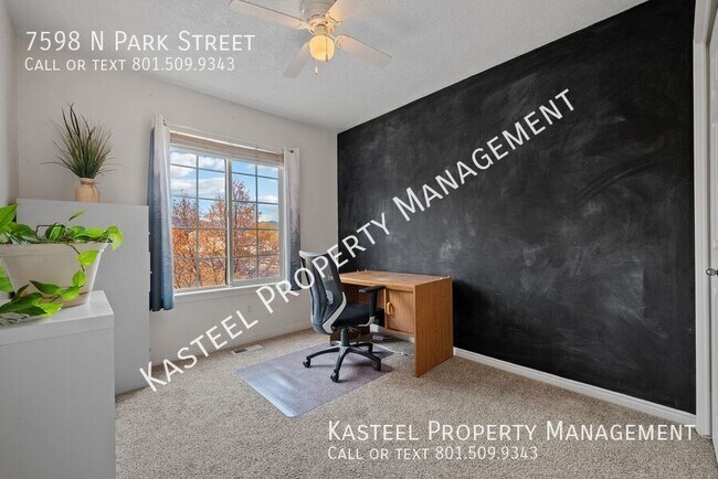 Building Photo - 7598 N Park St