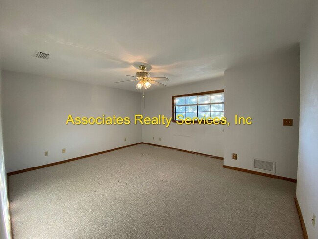 Building Photo - Beautiful Boardwalk - Private Pond View!