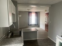 Building Photo - 901 W Beardsley Ave