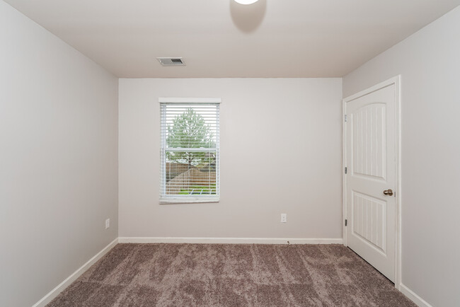 Building Photo - 432 Reed Way