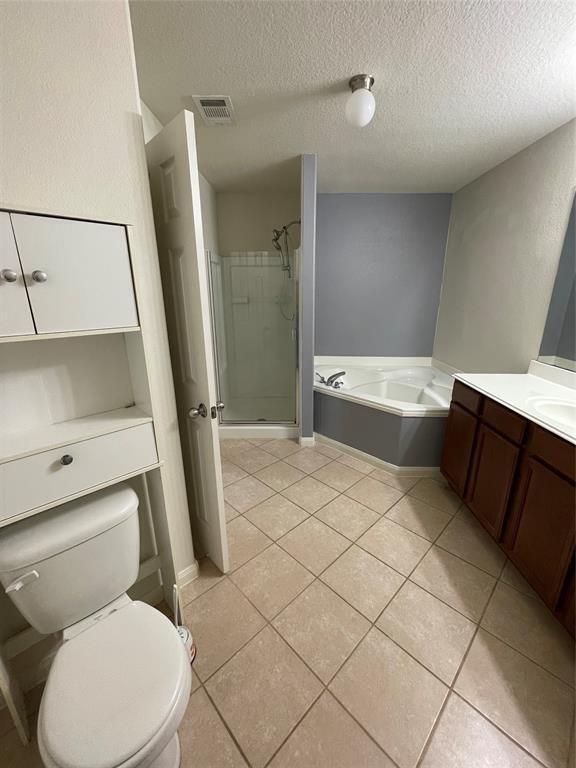 Building Photo - 28969 San Bernard River Loop