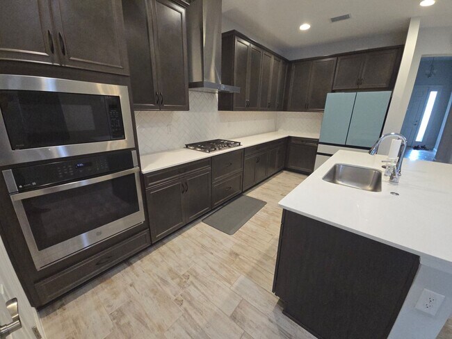 Building Photo - 3/2 Home in Lithia ****MOVE-IN SPECIAL, $500 OFF 2ND MONTHS RENT!!****