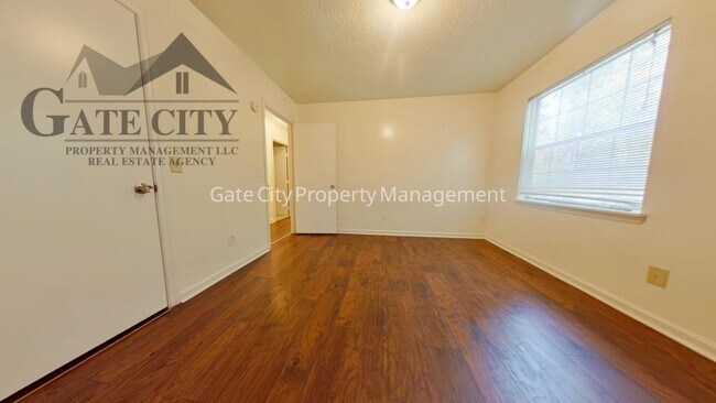 Building Photo - 5661 Hornaday Rd