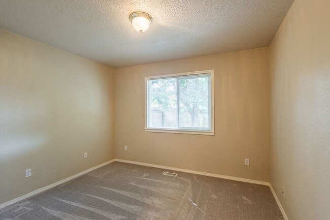 Building Photo - Beautiful home in the heart of Eagle