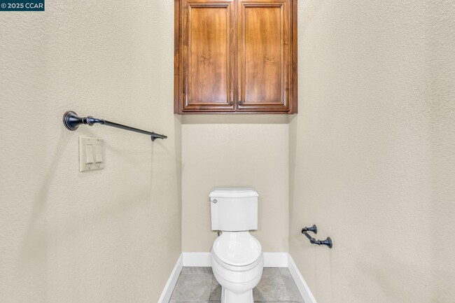 Building Photo - 1212 Sonata Dr