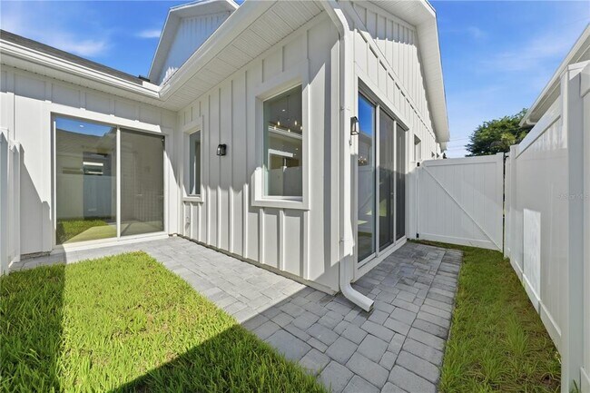 Building Photo - 1514 Wilson Ave