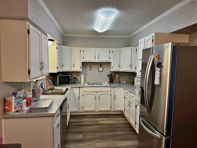 Building Photo - 1609 Sunnyside Ln