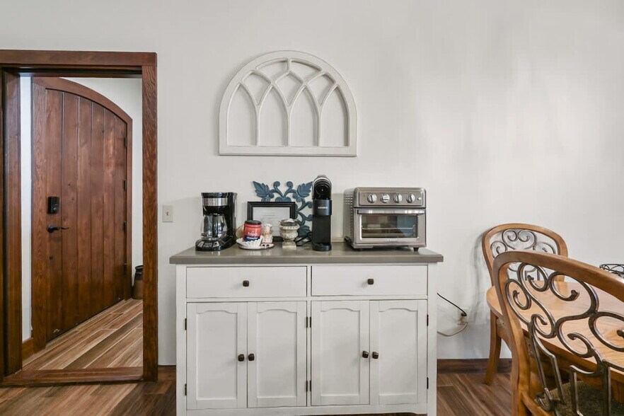 Building Photo - 473 Cuscowilla Dr