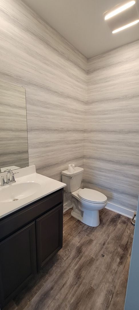 Building Photo - Large Townhome - Bensalem