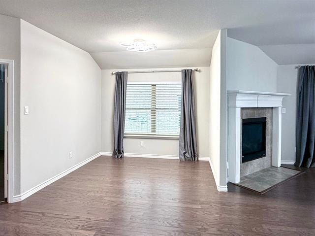 Building Photo - 3728 Holly Brook Dr