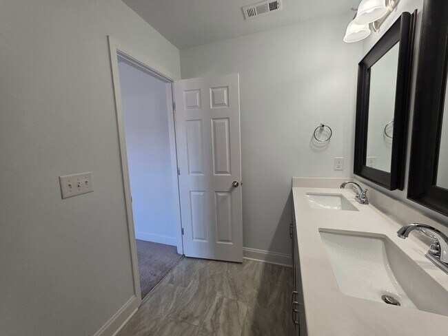 Building Photo - 3-Bedroom Townhome with Bonus Room & Resort-Style Amenities -No Pets