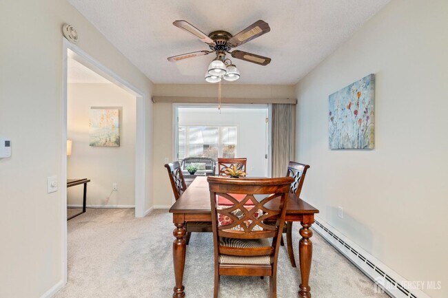 Building Photo - 177N Rossmoor Dr