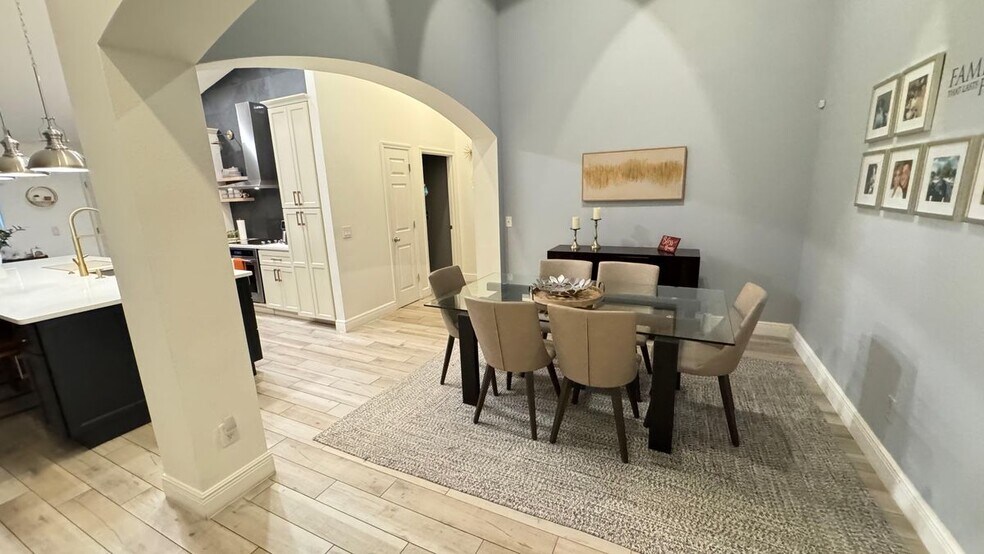 Building Photo - 676 Seneca Trail