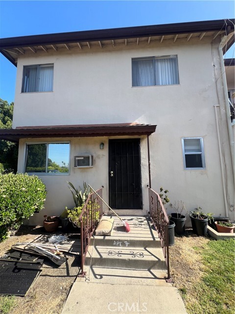 Building Photo - 5920 Willowcrest Ave