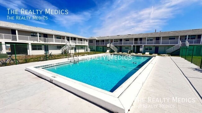 Building Photo - 1400 Eudora Rd