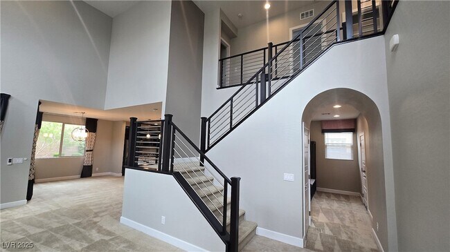 Building Photo - 1027 Whitworth Ave