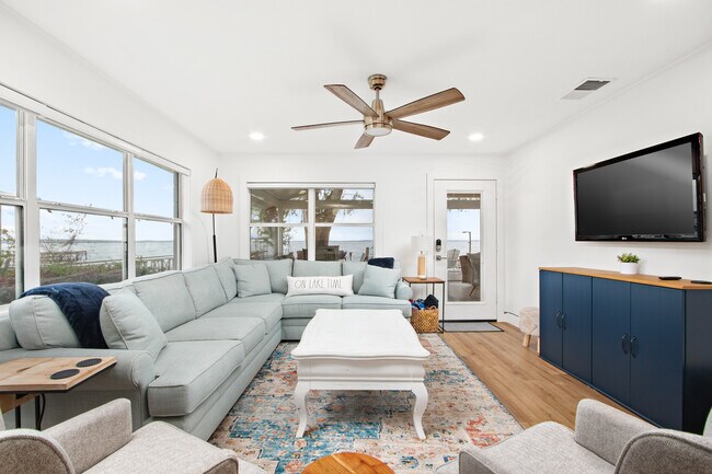 Building Photo - 13920 SE 124th St