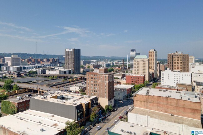 Building Photo - 2201 1st Ave N