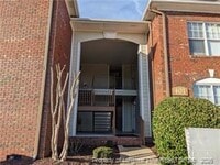 Building Photo - 401 Meadowland Ct