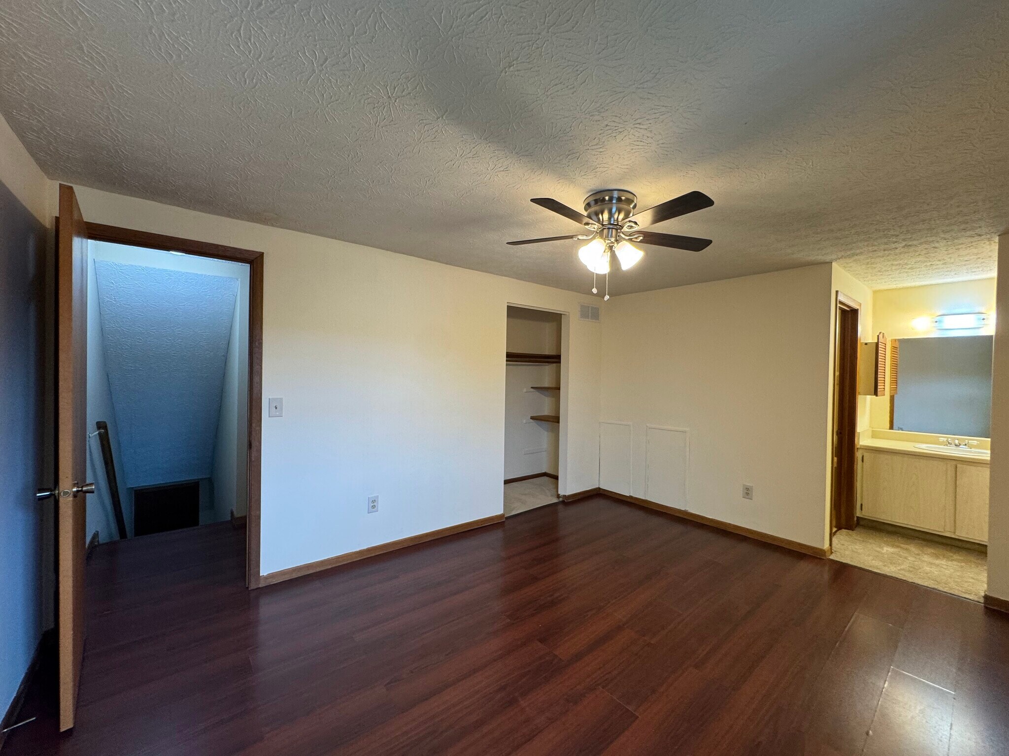 Building Photo - 307 Cross Wind Dr