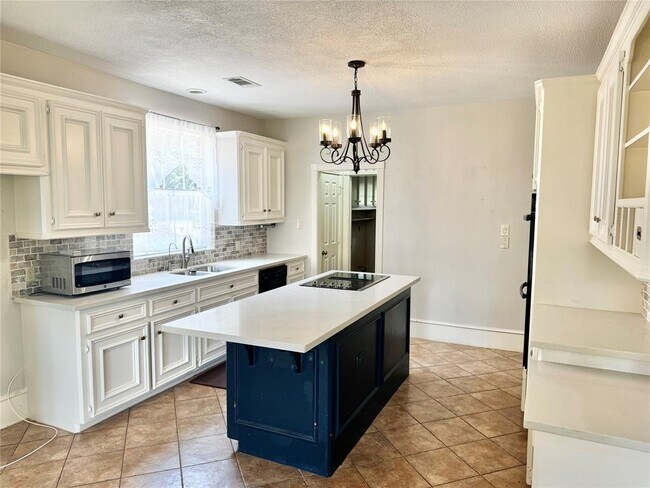 Building Photo - 14227 Championship Ln