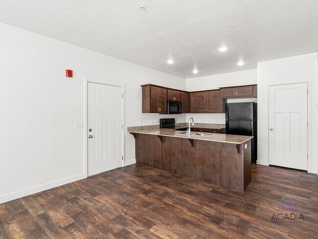 Building Photo - 533 S 850 E