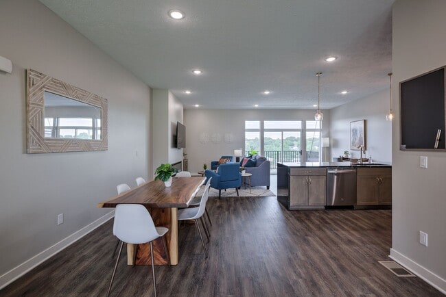 Building Photo - Modern 3BR Retreat | Penthouse + Skyline Views - Fully Furnished Option