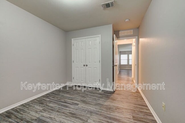 Building Photo - 13313 SW 2nd Terrace