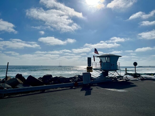 Building Photo - Single-level ADU on the beach - ALL UTILIT...