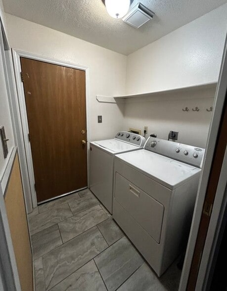 Building Photo - 5801 Lowell St NE