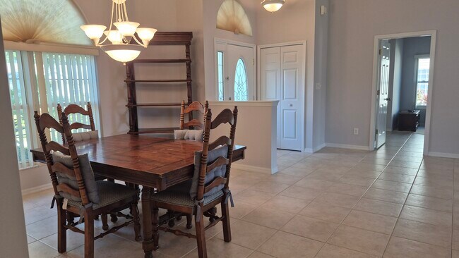 Building Photo - 25316 Crestwater Dr