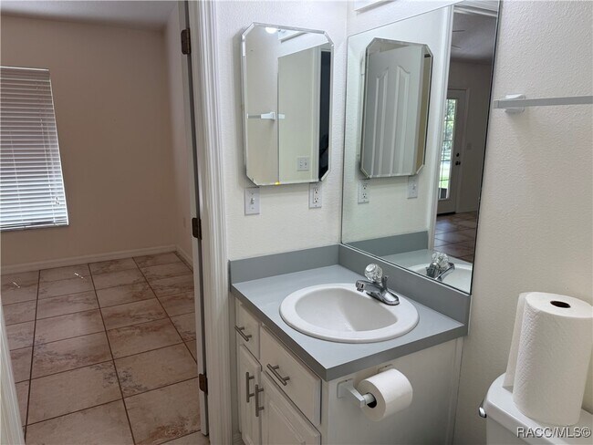 Building Photo - 14131 SE 86th Terrace