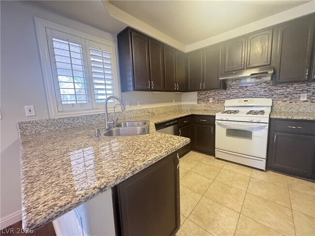 Building Photo - 9783 Ocotillo Falls Ave
