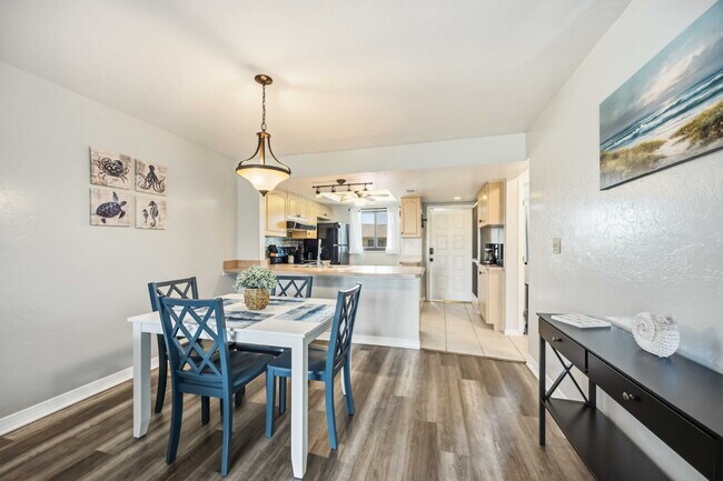 Building Photo - "Charming 2-Bed, 2-Bath Villa in Lake Shore Condominiums"
