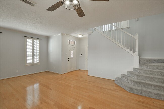 Building Photo - 4527 Natural Bridge Dr