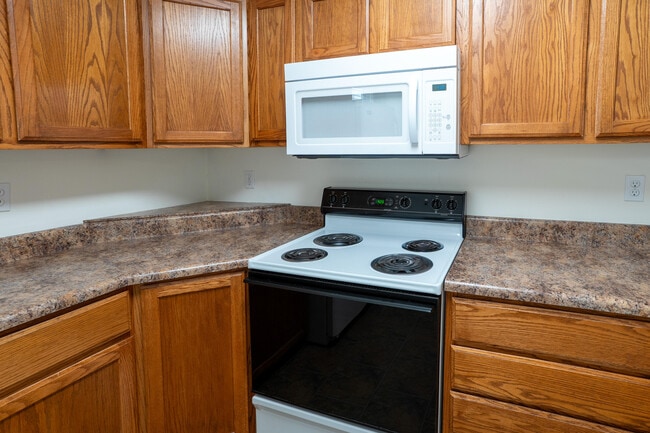 Building Photo - 1704 Juniper Dr