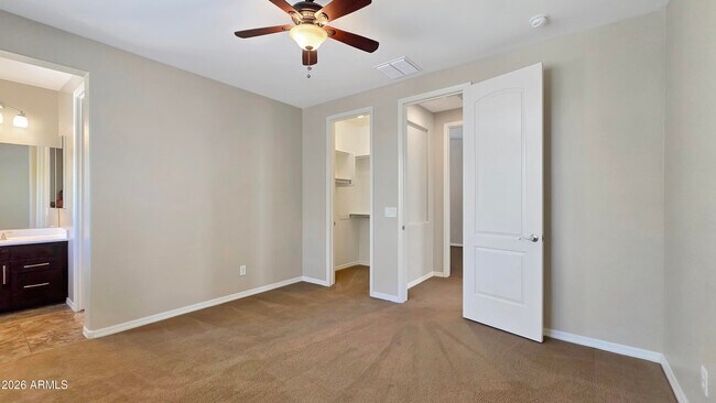 Building Photo - 20737 W Valley View Dr