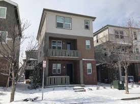 Building Photo - 2392 S Scranton St