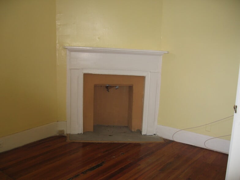 Building Photo - 43 Montagu St