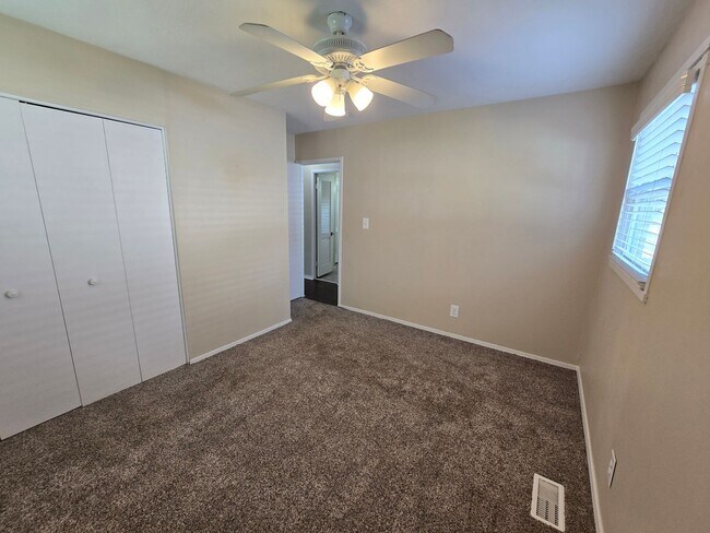 Building Photo - YOU CAN STOP YOUR SEARCH! Jeffersontown / Jtown Rental with 3 Bedrooms, 1 Full Baths, Ranch, 1 Ca...