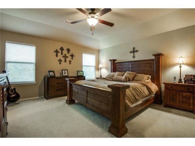 Building Photo - 4210 Oak Bluff Dr
