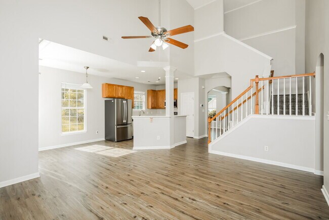 Building Photo - 802 Shefford Town Dr